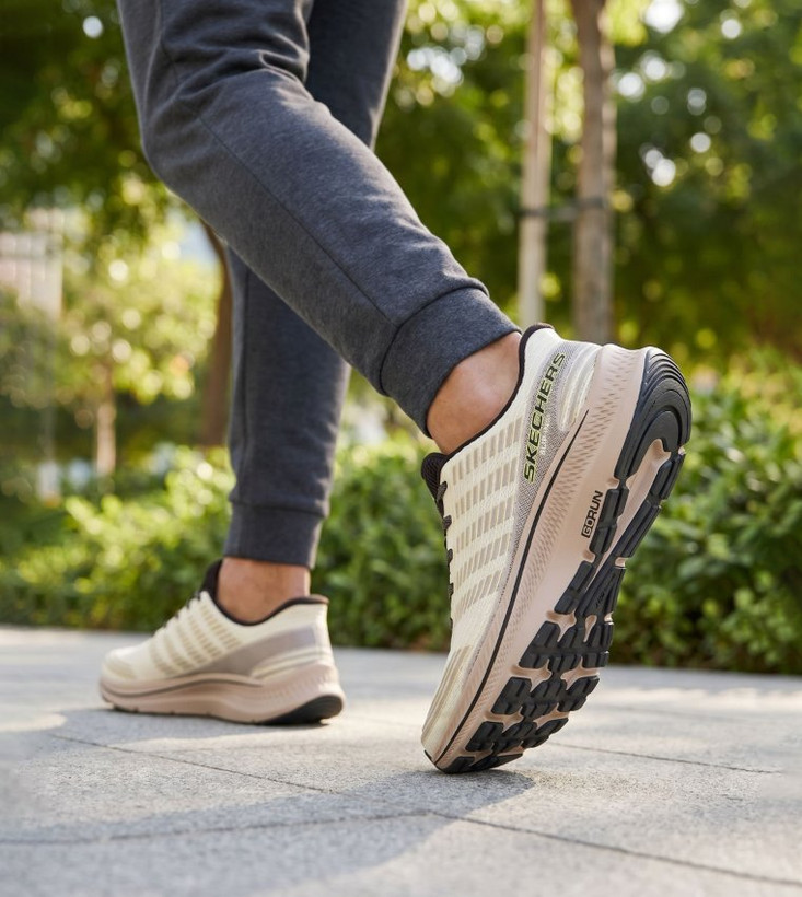 کفش اورجینال Skechers Hands GO RUN Consistent 2.0 روزمره و همه کاره